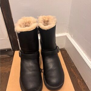 UGG waterproof Black Boots with Cream Shearling Lining. Size 8.